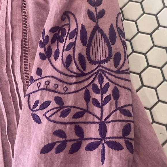 Beautiful Fate Linen Embroidered Top - Picture 2 of 4